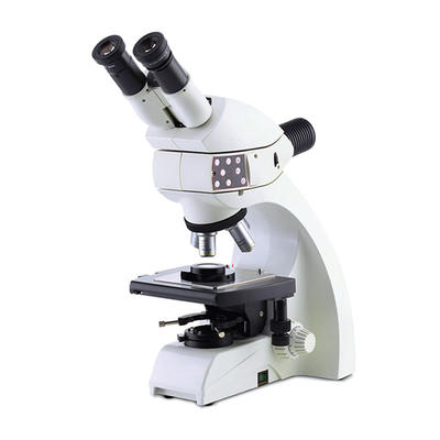 Leica DM 750M Microscope